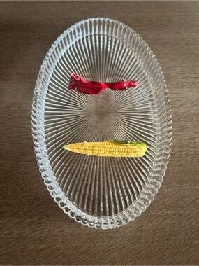 Zara Vegetable Novelty Corn and Chili Brooch Set — Yellow & Red